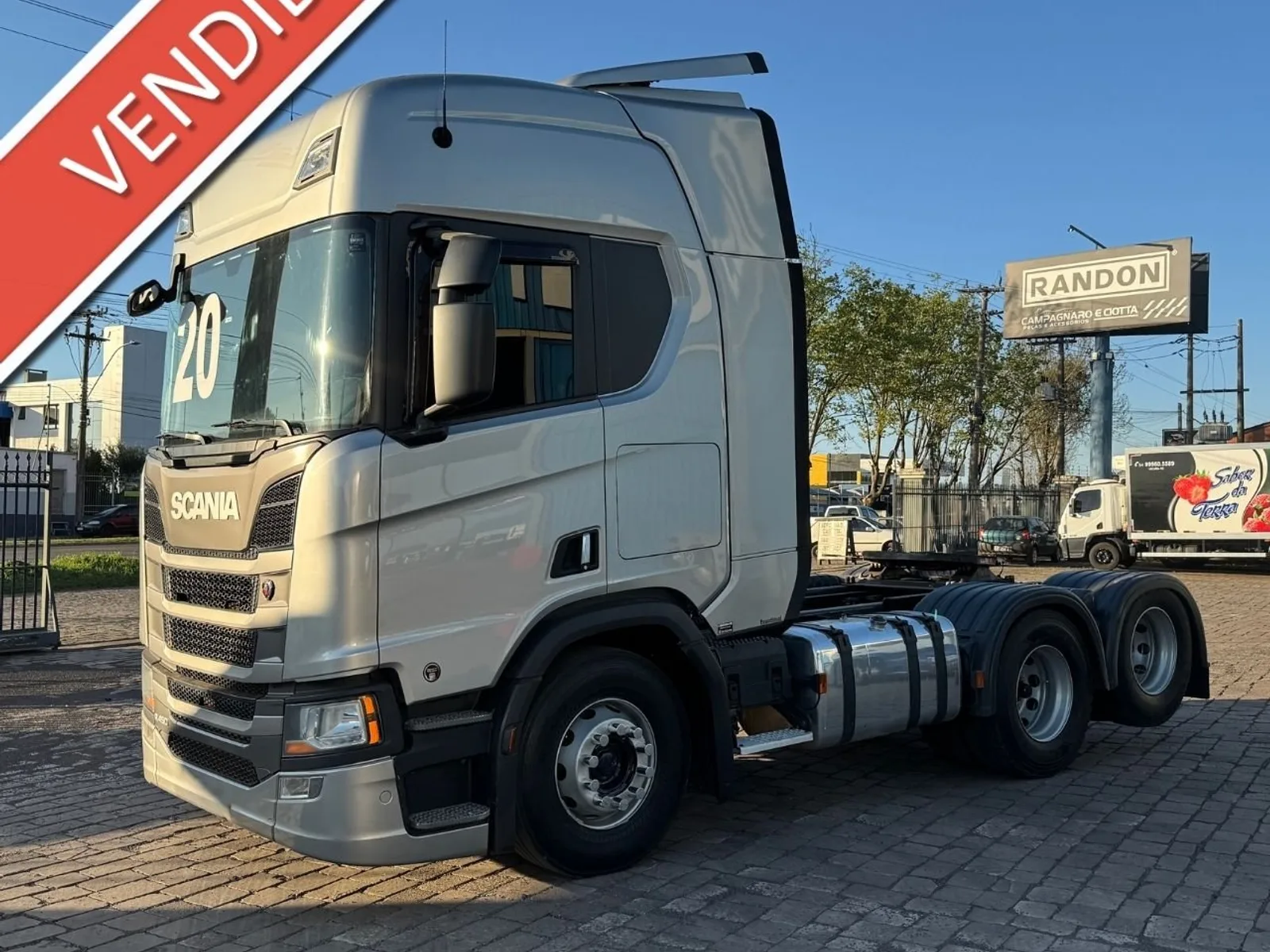 Caminhão Scania R450 6x2 2020, foto 1 de 3