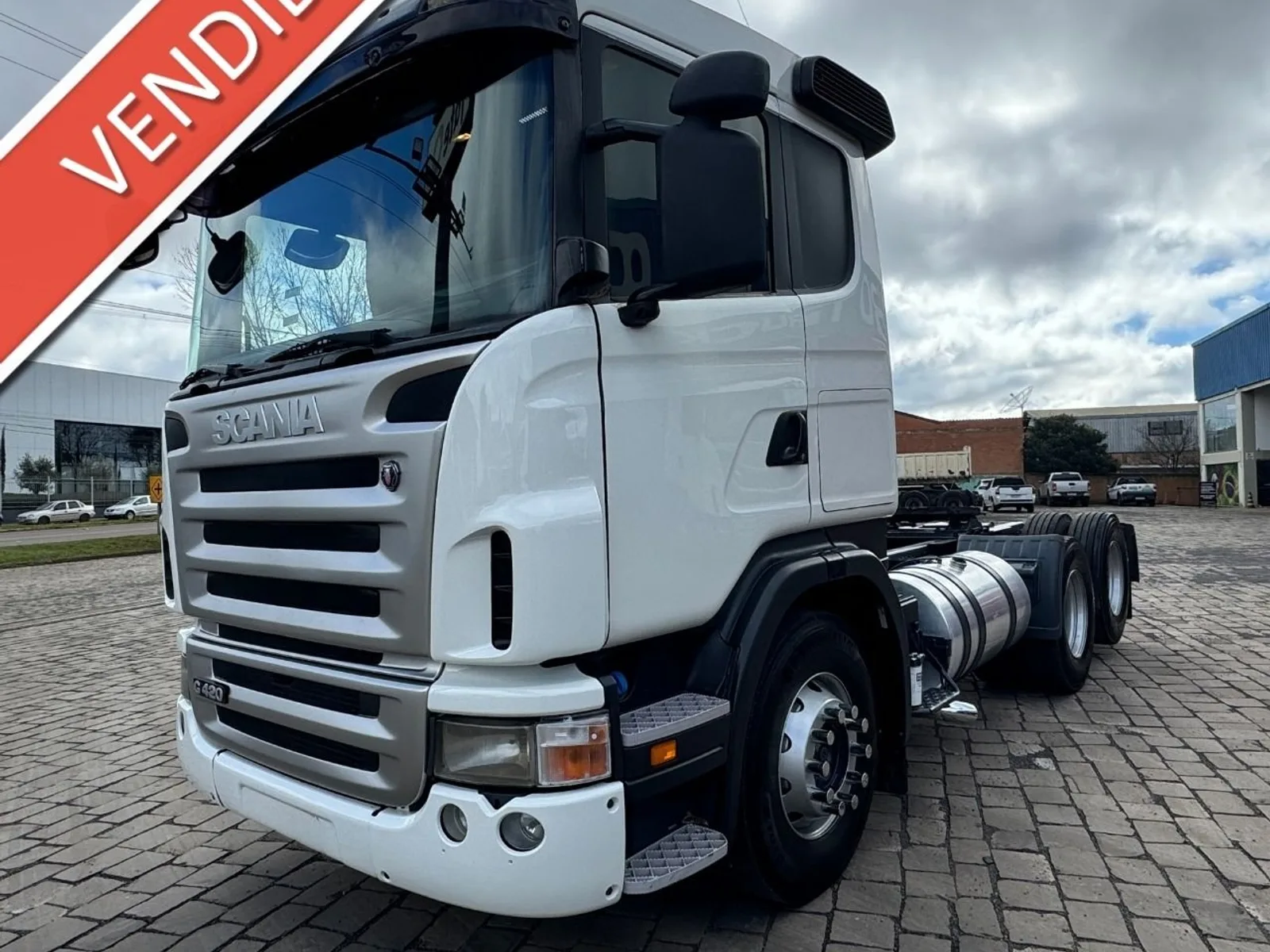 Caminhão Scania G420 6x2 2009, foto 1 de 3