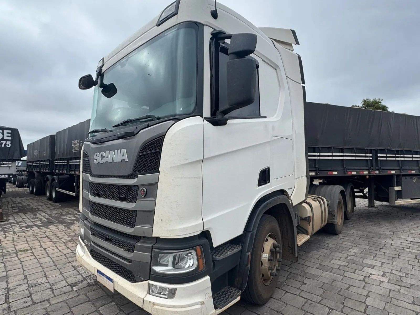 Caminhão Scania R540 6x2 2022, foto 1 de 3