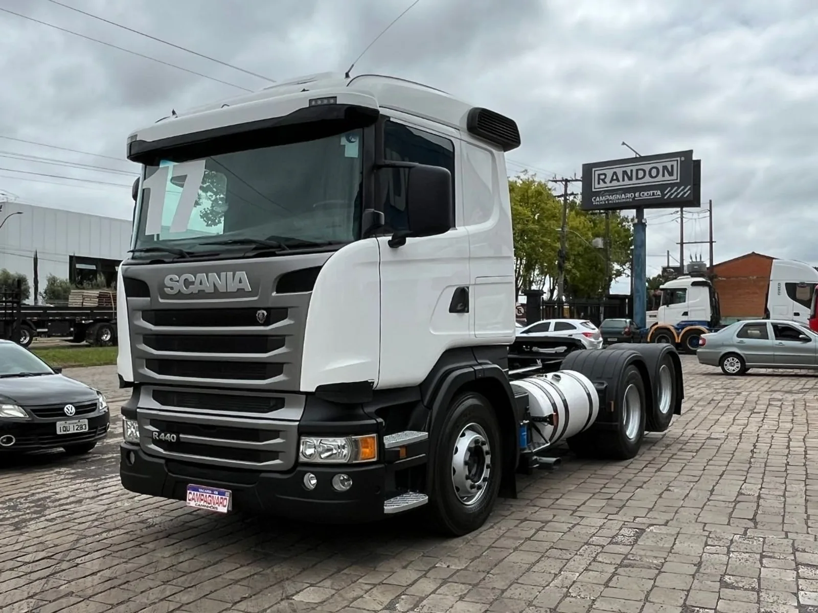Caminhão Scania R440 6x2 2017, foto 1 de 3
