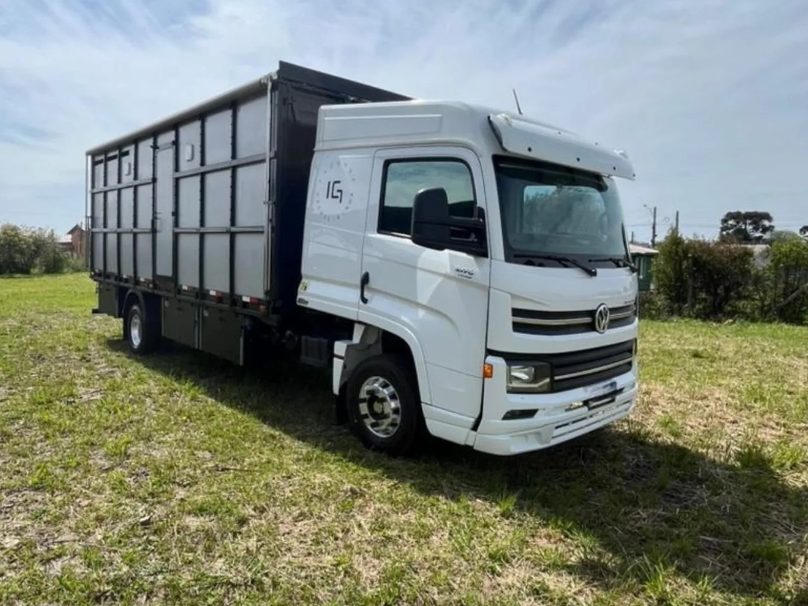 Caminhão Volkswagen Delivery 9-170 2021, foto 1 de 3