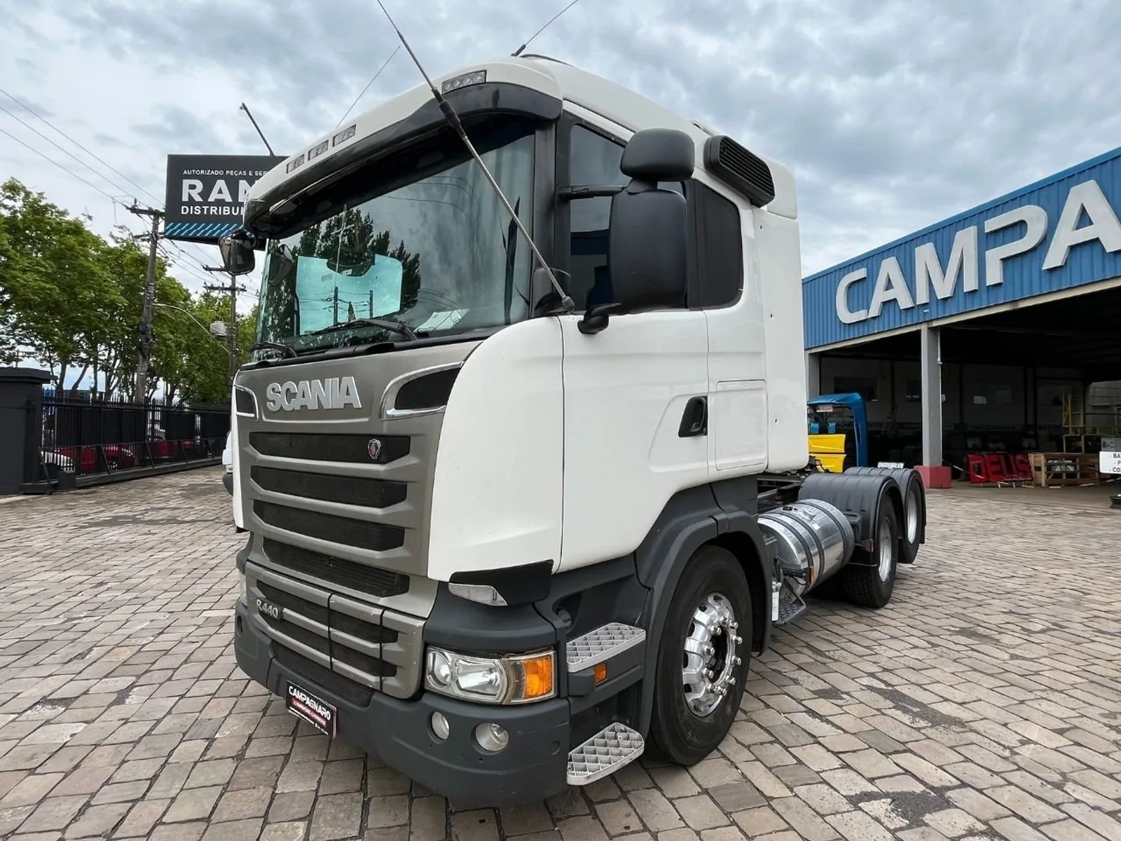Caminhão Scania R440 6x2 2018, foto 1 de 3