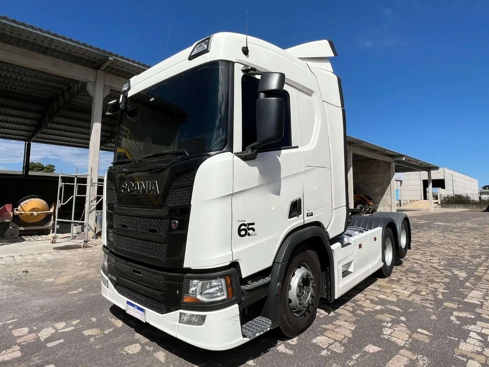 Caminhão Scania R450 6x2 Freio Retarder 2022, foto 1 de 3