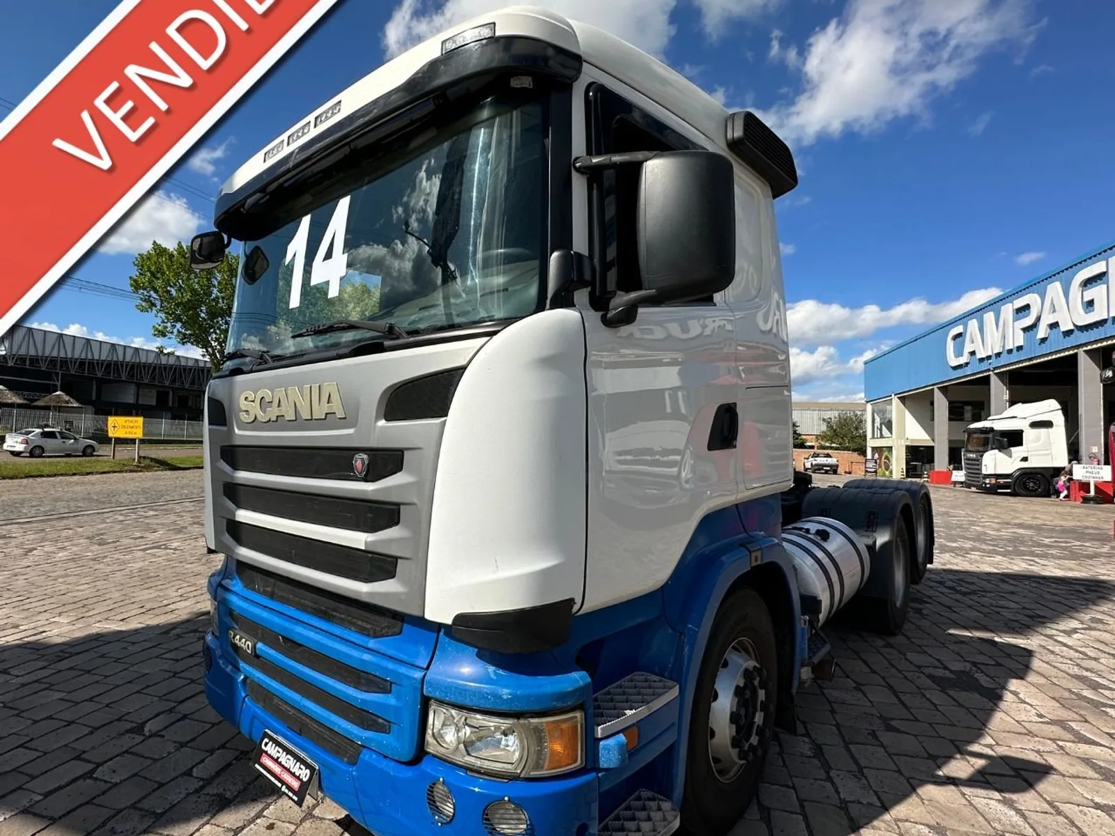 Caminhão Scania R440 6x2 2014, foto 1 de 3