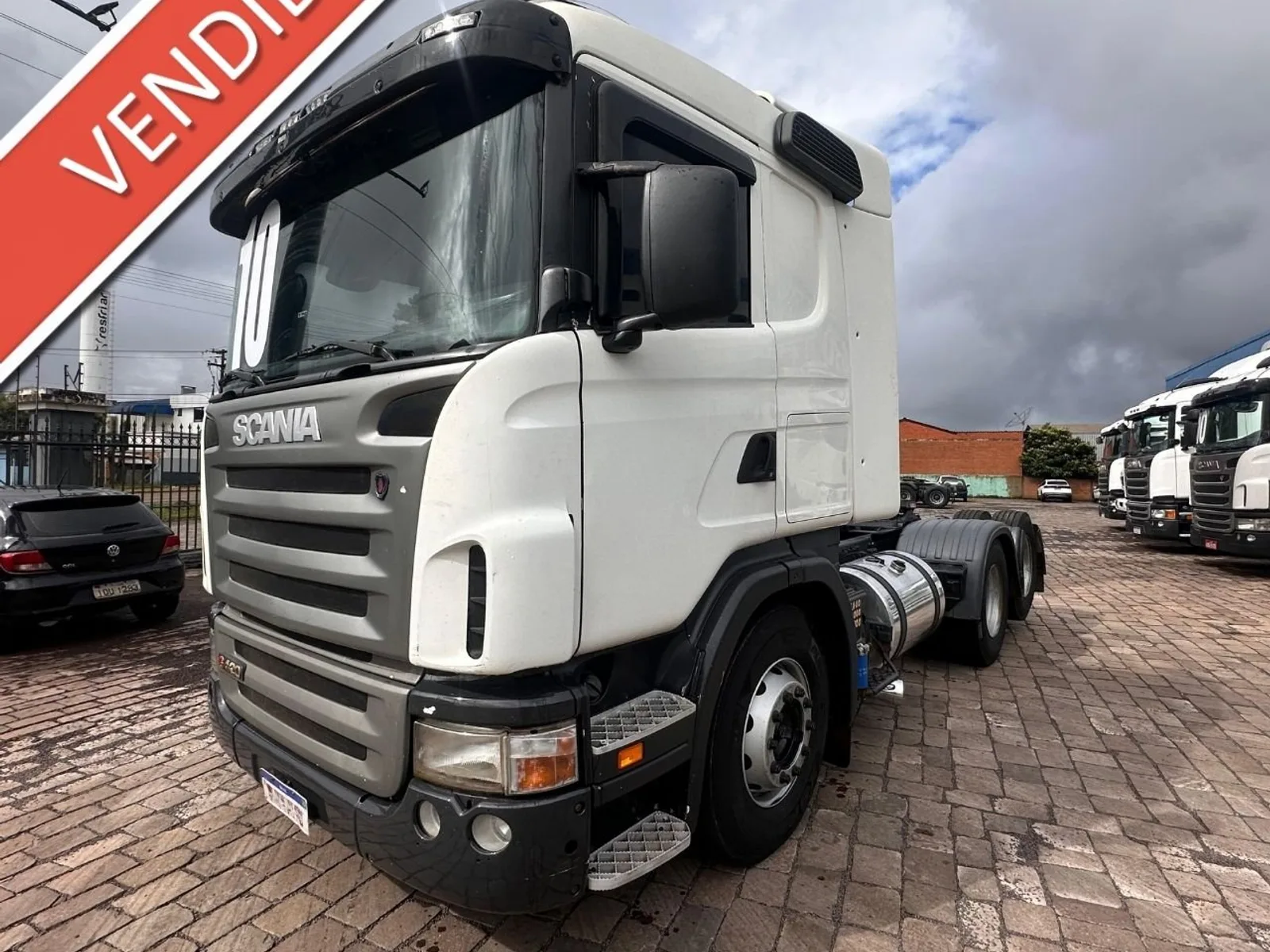 Caminhão Scania G420 6x2 2010, foto 1 de 3