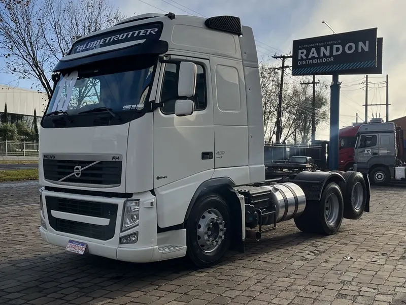 Caminhão Volvo FH 460 - 2013