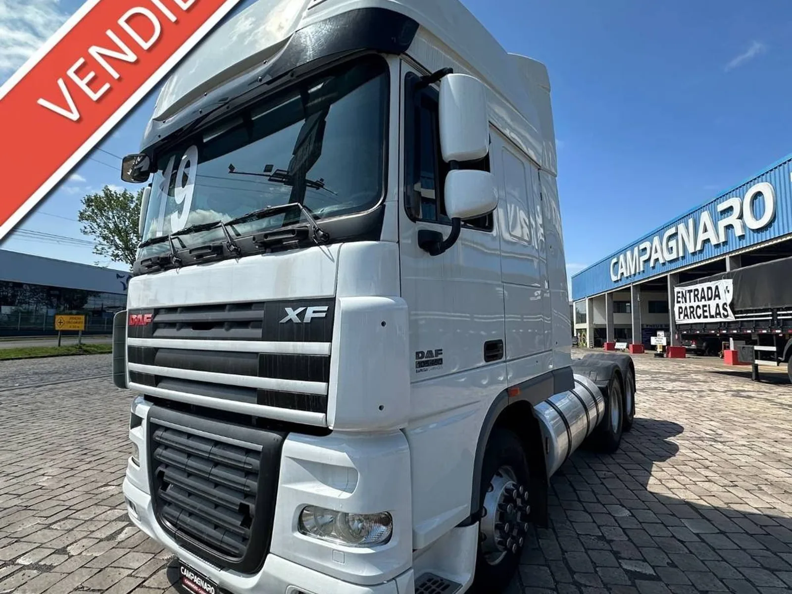 Caminhão DAF XF 105 FTS 460 6X2 2019, foto 1 de 3