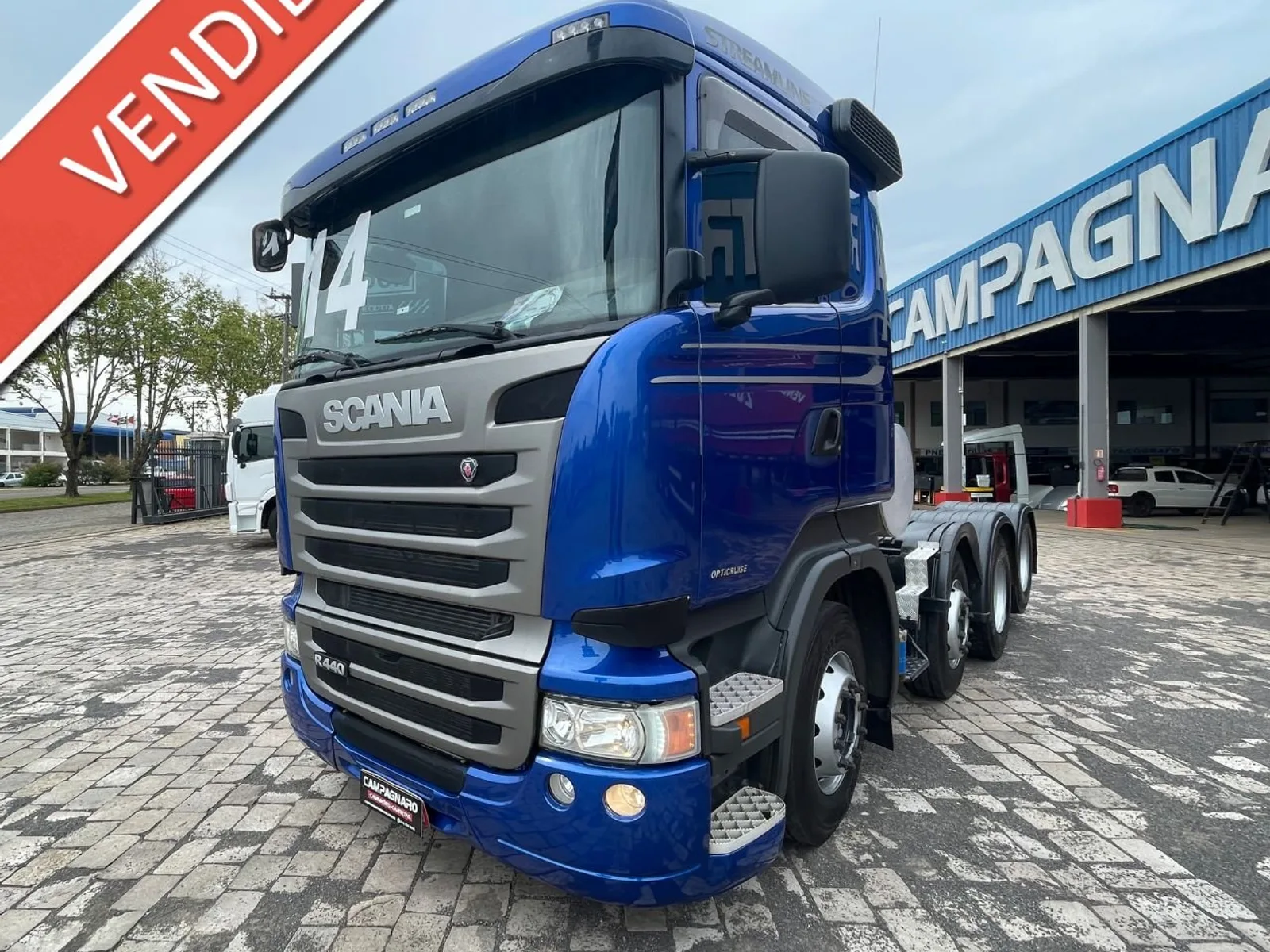 Caminhão Scania 124 R-440 Streamline 8x2 2014, foto 1 de 3