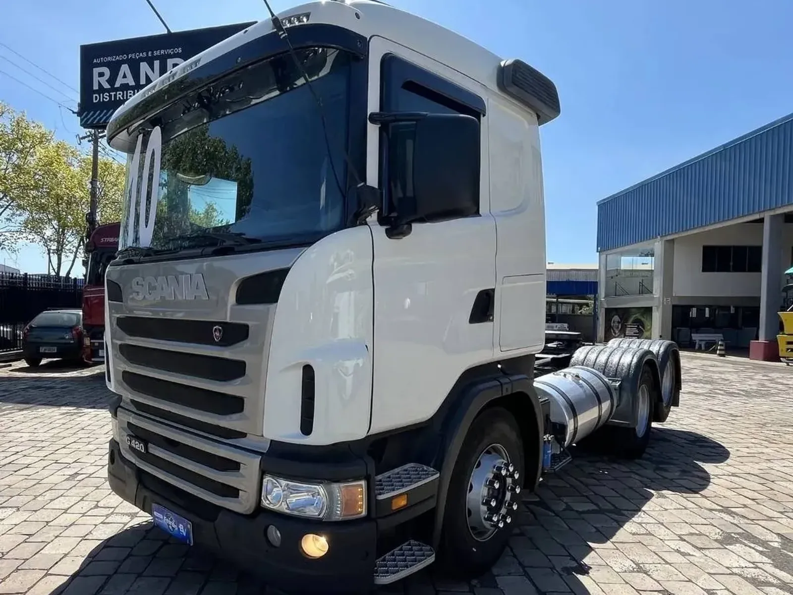 Caminhão Scania G420 6x2 2010, foto 1 de 24