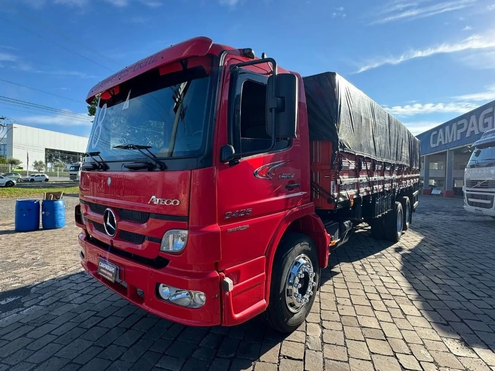 Caminhão Mercedes-Benz Atego Baixo Km 2425 6X2 2008, foto 1 de 3