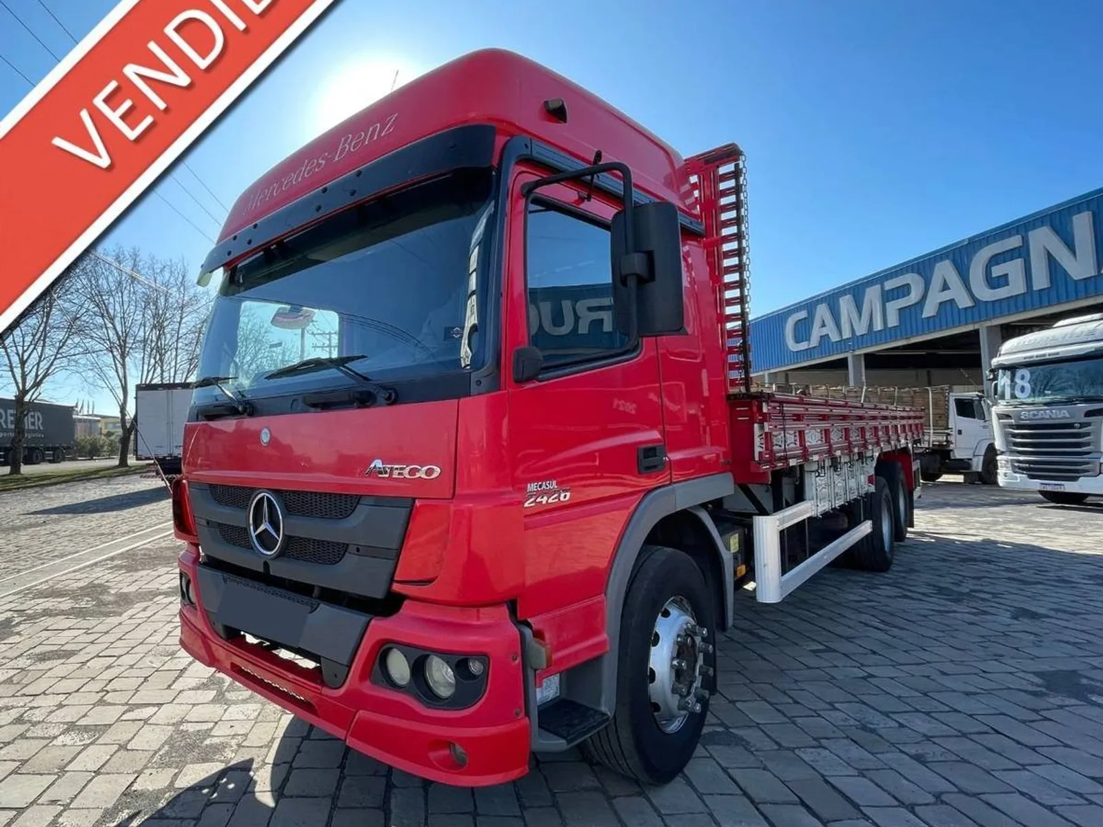 Caminhão Mercedes-Benz Atego 2426 2014, foto 1 de 3