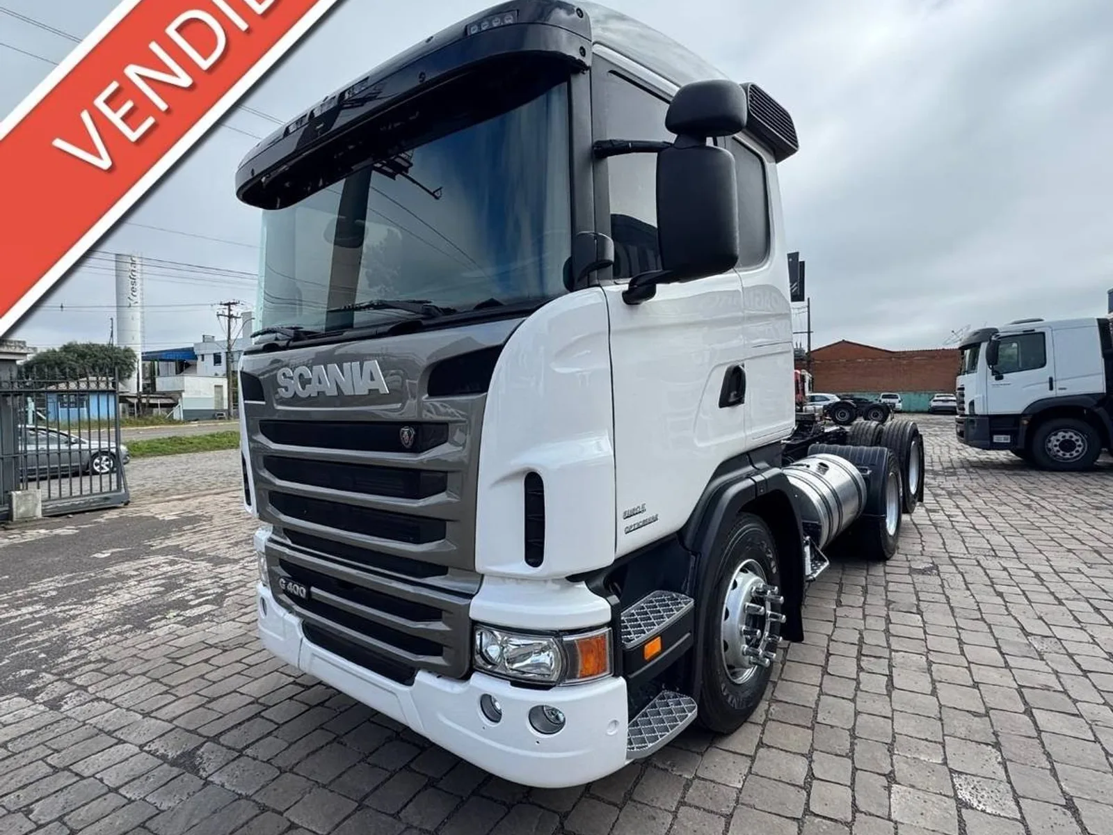 Caminhão Scania G400 6x2 2013, foto 1 de 3