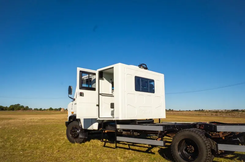 Cabine suplementar Boff montada em um caminhão